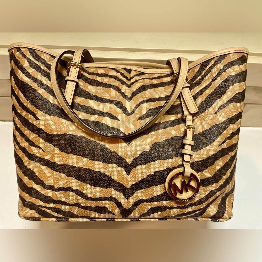 Michael Kors LIKE NEW Jet Set Sm Travel Tote